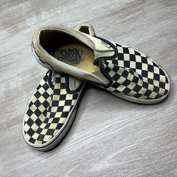 Vans , black & white plaid size 7, Rainbow size 6.5 - Picture 2 of 5